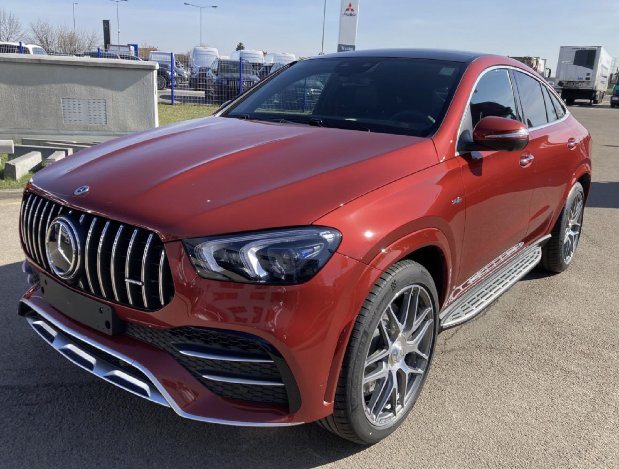 Mercedes GLE coupé 53 AMG | nové auto skladem | max výbava | červená hyacinth |sportovní luxusní SUV coupé | nákup online AUTOiBUY.com